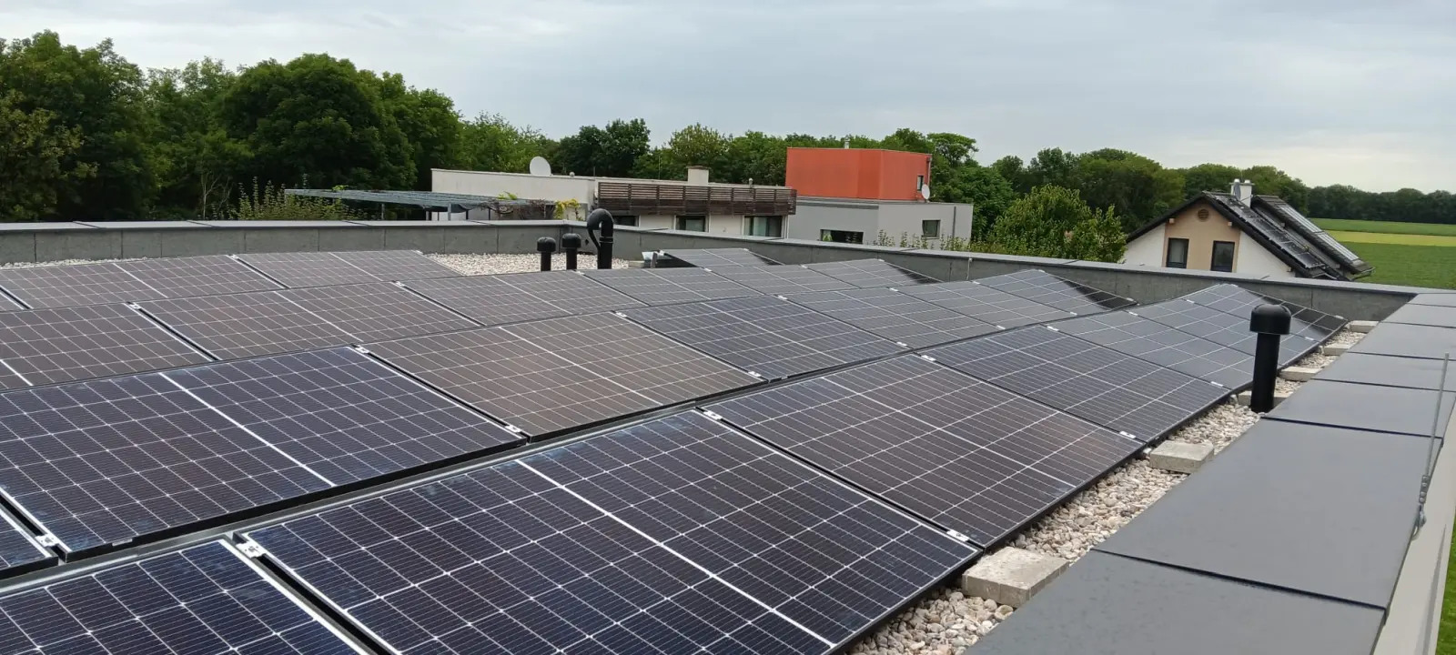 PV-Anlage mit einer Gesamtleistung von 10,66 kWp